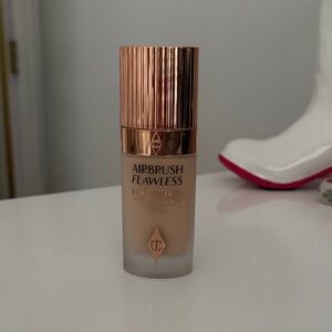 Charlotte Tilbury Airbrush Flawless Foundation - 3 Neutral